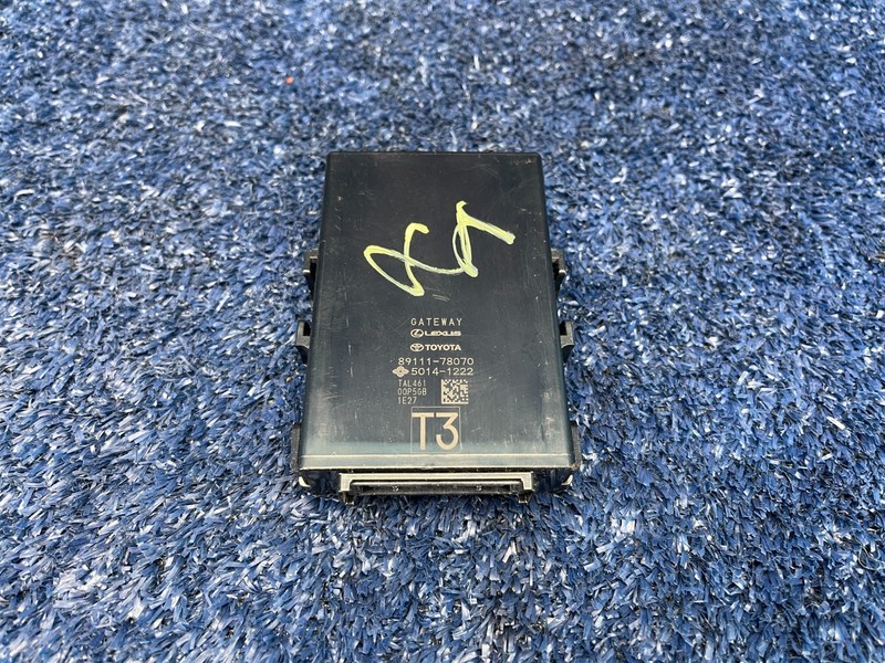 2018-2021 LEXUS NX300 NETWORK GATEWAY CONTROL MODULE UNIT OEM 8911178070