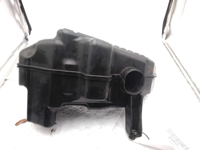 Used Air Cleaner Assembly fits: 2004 Honda Civic Cpe Grade C