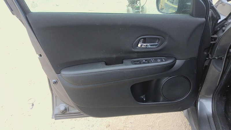 Front Door Trim Panel HONDA HRV Left 16 17 18 19 20 21 22