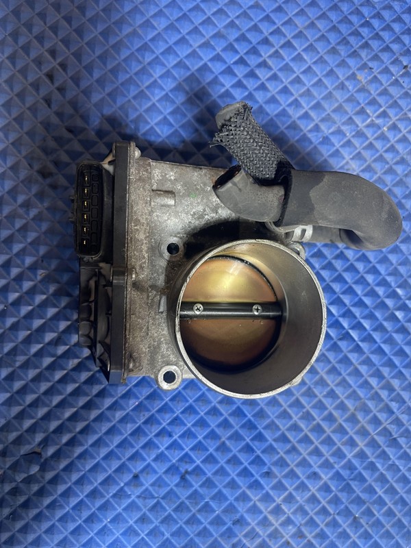 2005-2015 Toyota Tacoma 4.0L (6 cylinder 1GRFE engine) Throttle Body .
