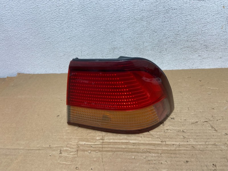 1997 1998 1999 Nissan Maxima Right Passenger RH Side Tail light Oem AD4106 DW