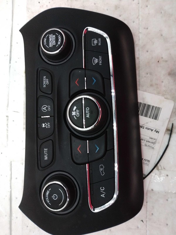 Used A/C Selector Switch fits: 2021 Jeep Cherokee temperature control w/dual zon