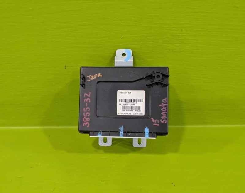 15-17 SONATA BCM BODY CONTROL MODULE W/REAR PARK ASSIST OEM 3855-32