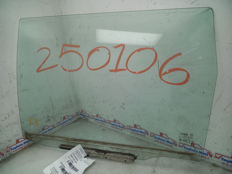04 05 06 SCION XA REAR DRIVER LEFT DOOR GLASS