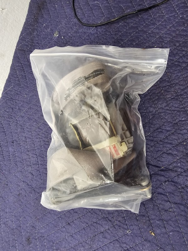 2005 2006 CHEVROLET EQUINOX Seat Belt Right Front Bucket Passenger