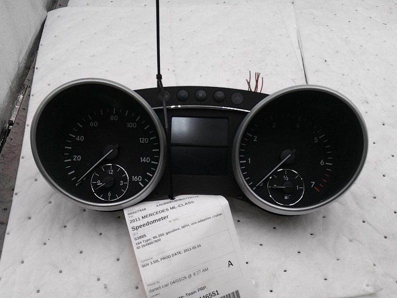 2011 Mercedes-Benz ML-Class Speedometer Gauge Black OEM 1649007800 Used