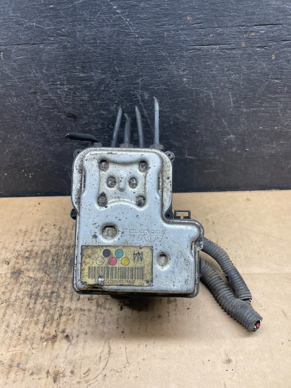2004-07 Chevrolet Express ABS Pump Control OEM 13567136 Module R4375 DG