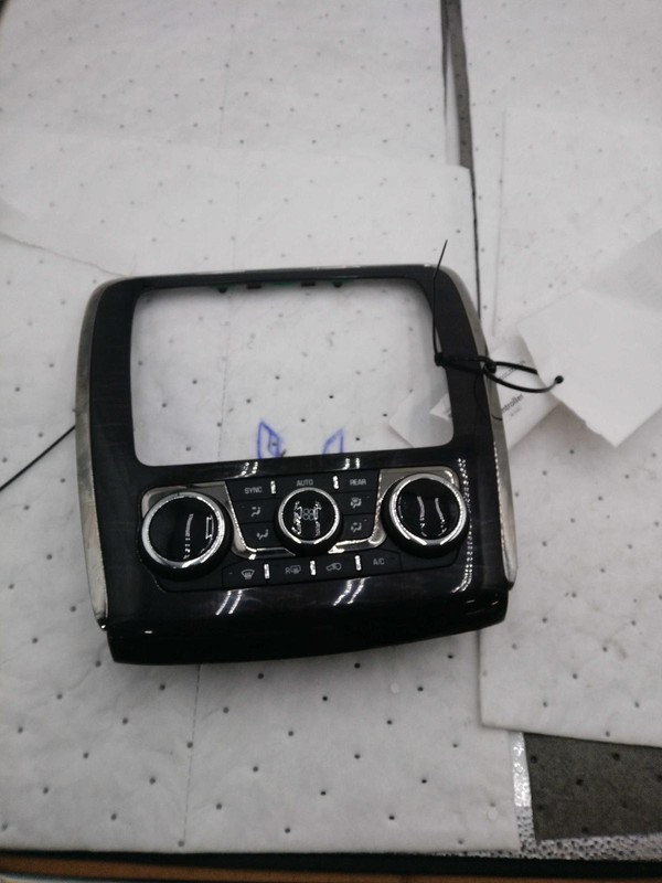 2016 Buick Enclave A/C Selector Switch OEM White 22945409 125k Miles