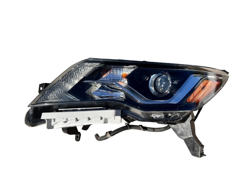 2017-2020 Nissan Pathfinder Front Left Driver Side Headlight Head Light Lamp