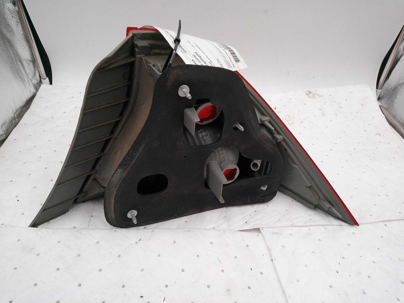 2002 Honda Civic Left Tail Light Assembly Used OEM 532894 213K Miles