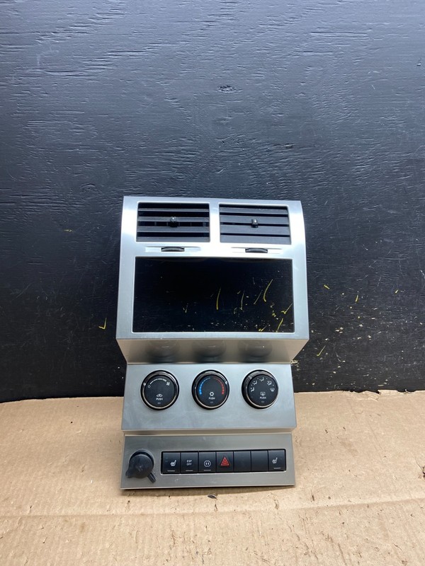 2007 to 2012 Dodge Nitro Dash Climate Temperature Control Radio Bezel Y7732 DG