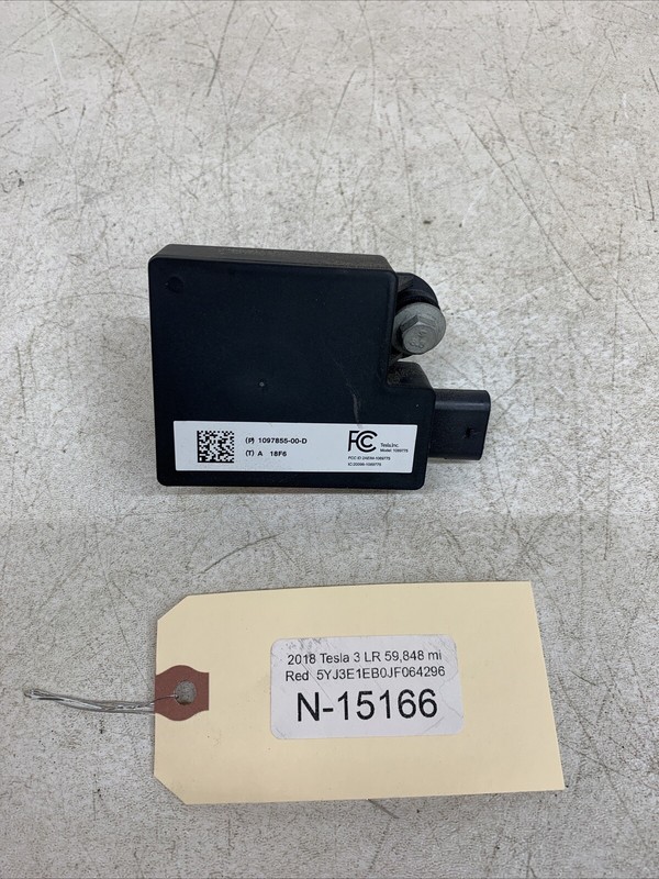 ⚡️17-23 TESLA 3 REAR BUMPER BODY CONTROL MODULE BLUETOOTH 1097855-00D 15166 B123
