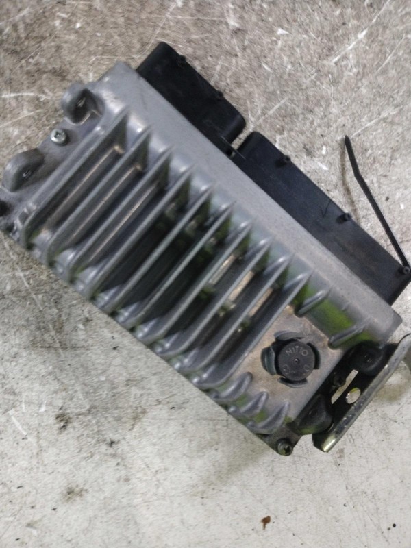 2015 Lexus ES300H Engine Control Module ECM 2.5L OEM 118k Miles Gold