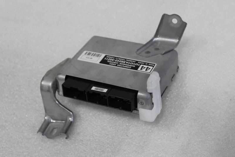 2014 LEXUS GS350 F SPORT SUSPENSION CONTROL MODULE 89243-30211
