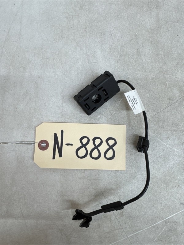 17-22 TESLA MODEL Y/3 ANTENNA SIGNAL NOISE FILTER AMPLIFIER 1509420-00D 888 B143