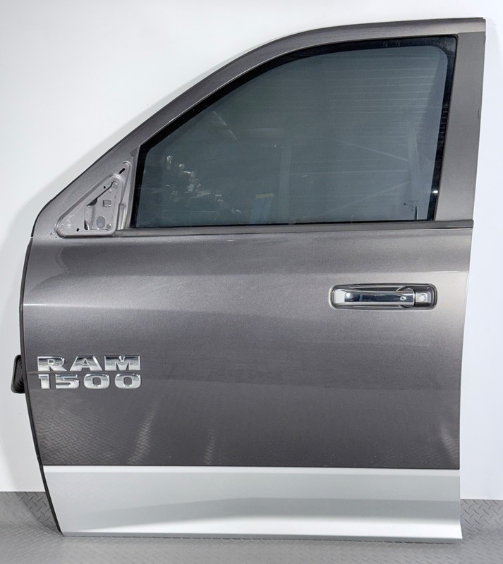 ✅ 09-24 RAM 1500 Classic 2500 3500 OEM COMPLETE DOOR FRONT LEFT Gray PAU Driver