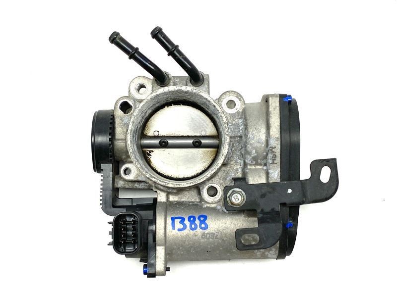 Throttle Body 2.7L 35100-3E100 Fits 2007-2012 Kia Rondo 68617