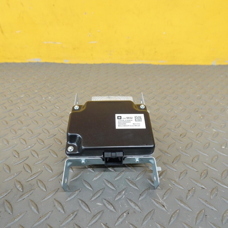 2018-2024 BUICK ENCLAVE Power Inverter Converter Control Module Oem 23439652