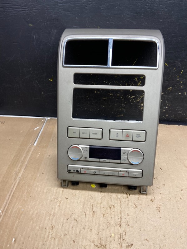 2007-2010 Lincoln MKX Temperature Climate Control Heat Seat Radio Bezel AB5447DG