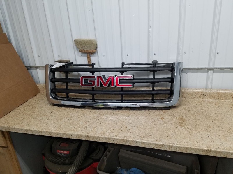 Grille Chrome Opt V22 Fits 08-13 SIERRA 1500 PICKUP 308329
