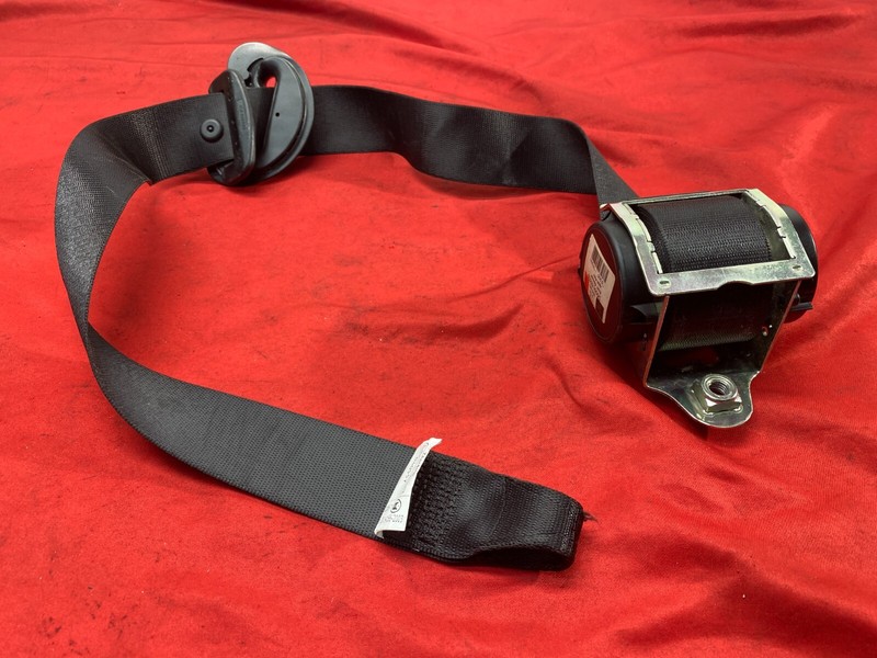 04-10 BMW E63 645 650 M6 Coupe Left Driver Side Upper Seatbelt Retractor OEM✅