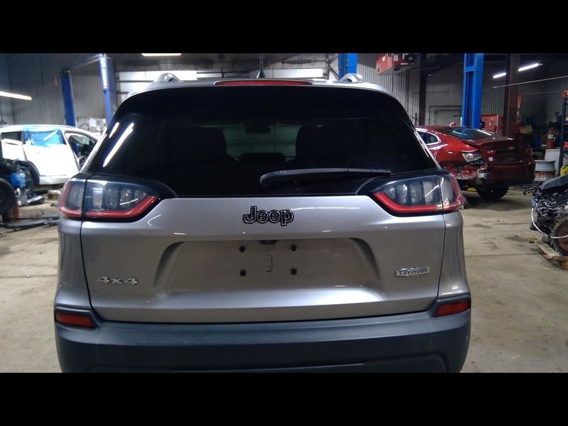 Trunk/Hatch/Tailgate Fits 19-23 CHEROKEE 1519951