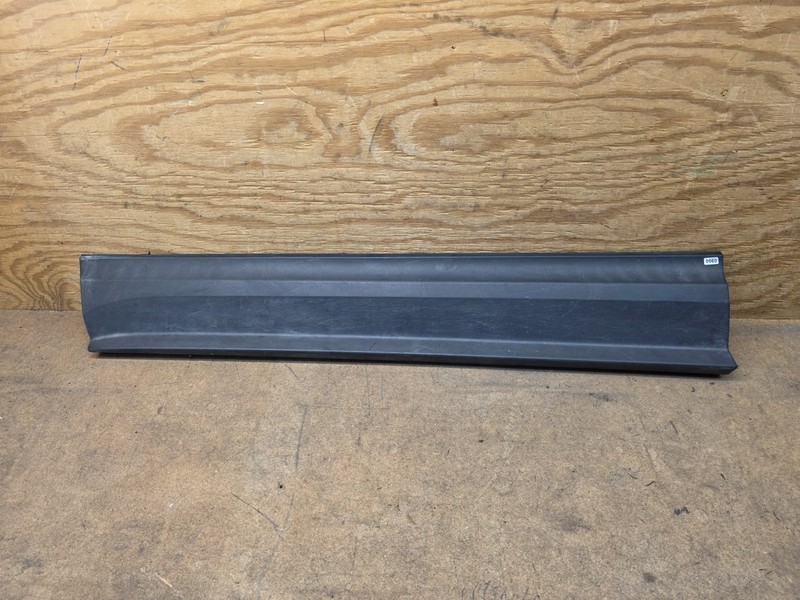 2018 19 2024 CHEVY EQUINOX FRONT LEFT DRIVER SIDE DOOR LOWER MOLDING COVER OEM