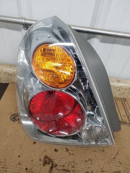 Driver Tail Light Quarter Panel Mounted Fits 02-04 ALTIMA 204863