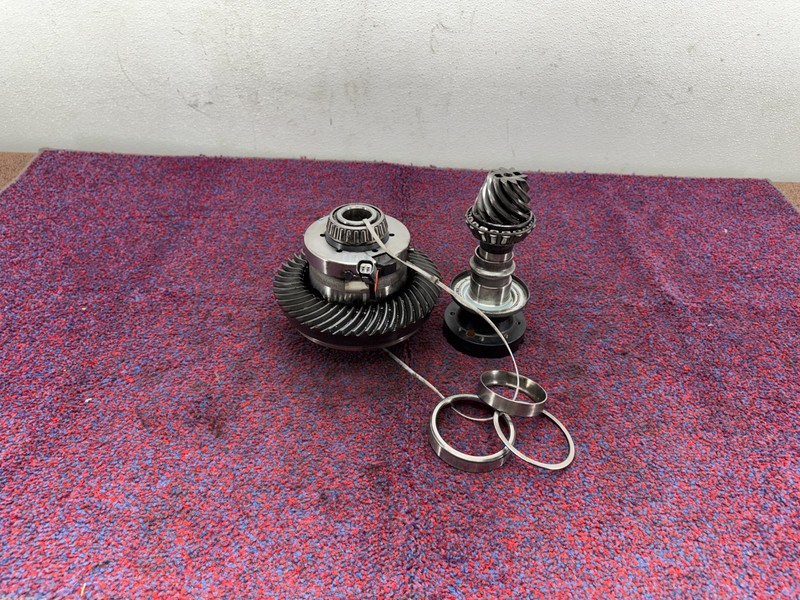 FORD BRONCO 21-25 OEM REAR AXLE DIFFERENTIAL GEARS ASSEMBLY 2.7L RATIO (4.7)