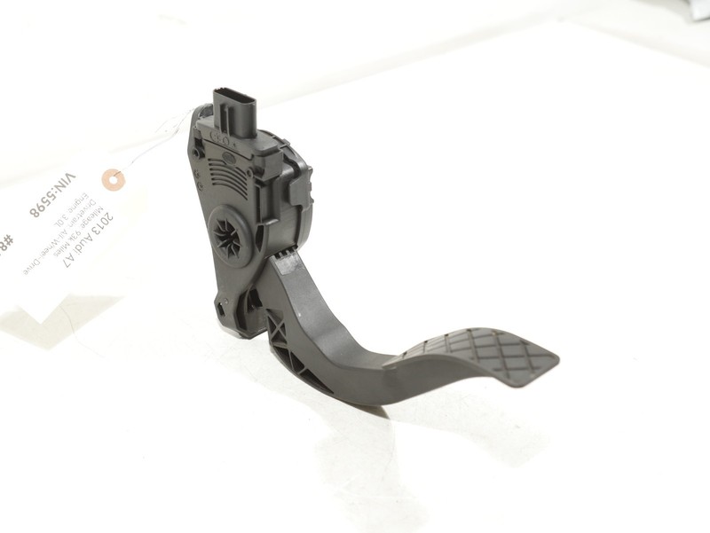 2012-2018 Audi A7 Engine Gas Accelerator Pedal Sensor Black 8K1723523A OEM 93K