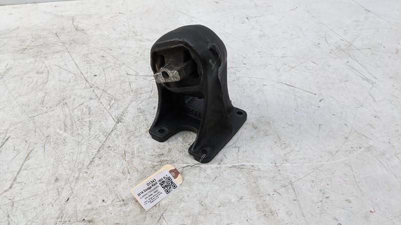 Right Engine Mount Bracket 2016 Dodge RAM 1500 68043230AA 2014 2015 2016