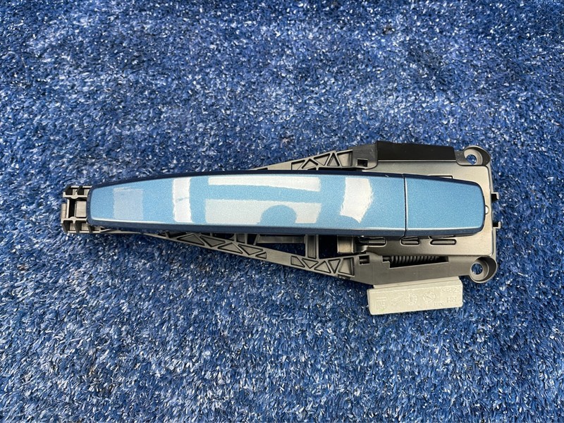 2016–2019 BUICK CASCADA Front Right Exterior Door Handle OEM 92233089