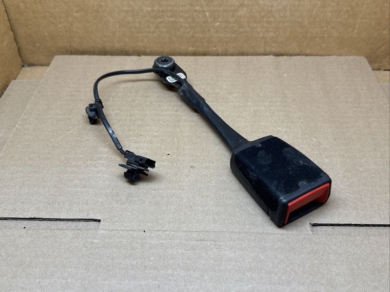 2016-2019 Chevy Cruze Front Right Passenger Seat Side Belt Seatbelt Buckle