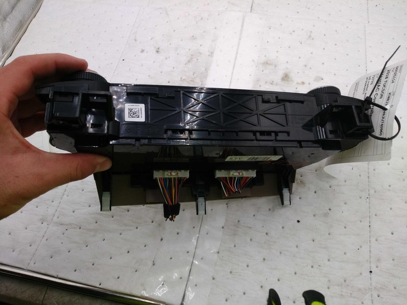 Used A/C Selector Switch fits: 2018 Hyundai Tucson gasoline US market automatic