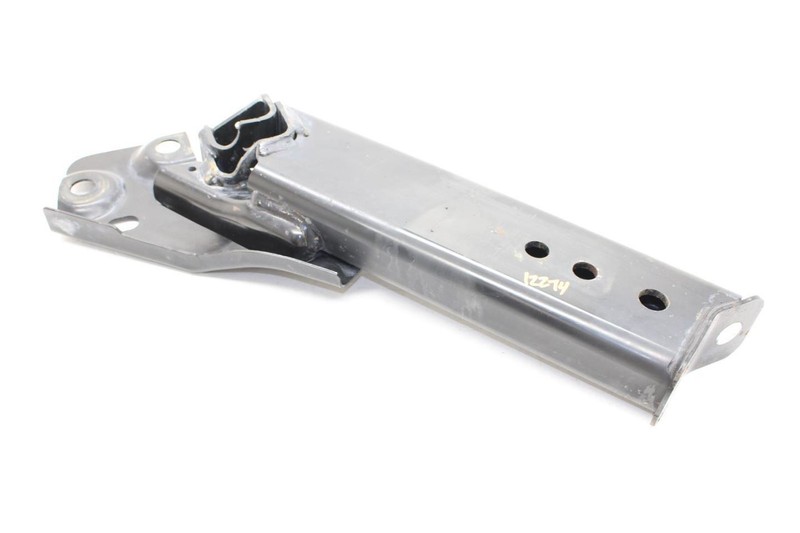 Rail End Bracket Fits 17-23 TITAN