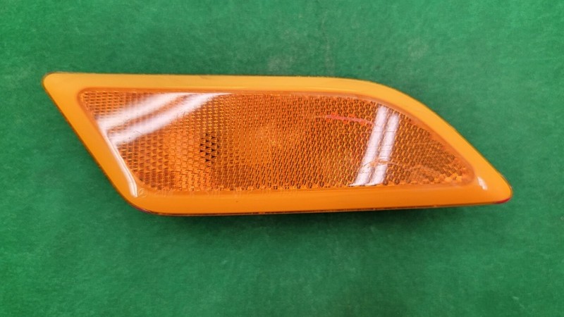 2012-2014 Mercedes C-Class C250 C300Front Bumper Right Signal Marker Light OEM