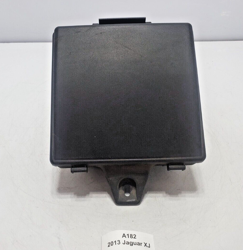✅ 2013-2015 OEM Jaguar XJ XJR Front Engine Fuse Relay Junction Box