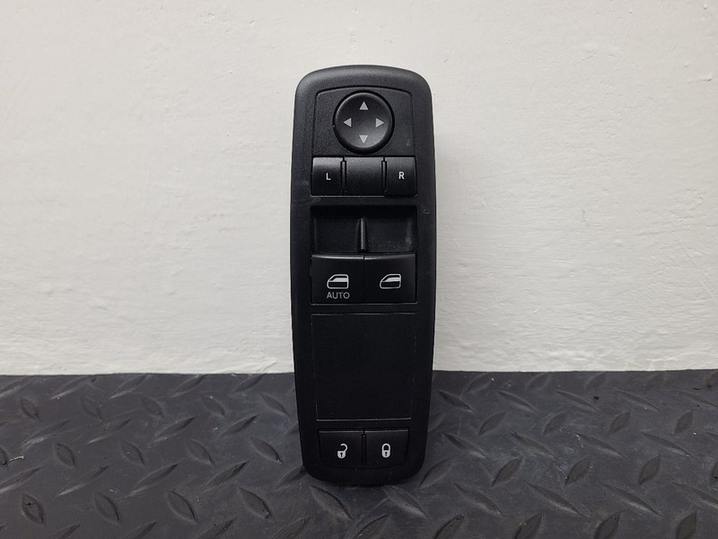 12-16 Dodge Caravan Driver's Master Switch W/ Power Fold Mirror OEM 68110870AB