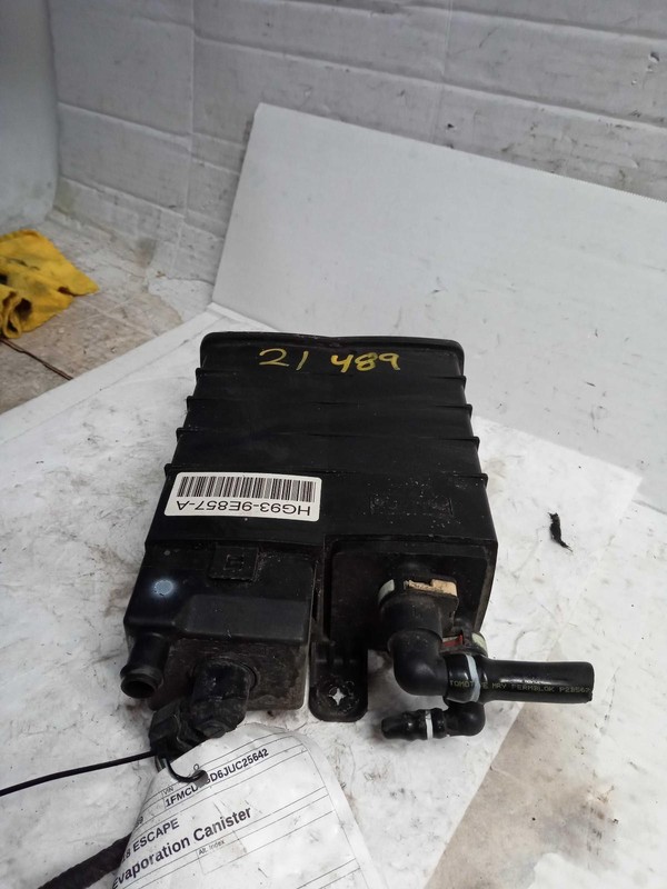2018 Ford Escape Vapor Canister Silver 4662965 108K Miles Used Parts