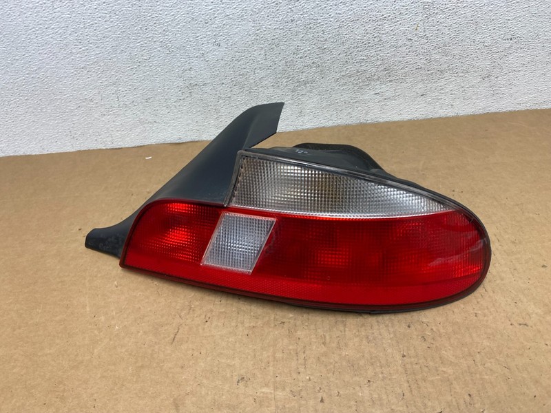 1999 to 2002 Bmw Z3 Roadster Convertible Right Passenger Rh Tail Light AD4656 DG