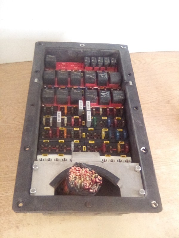 2012 Kenworth T660 Fuse/Relay Block