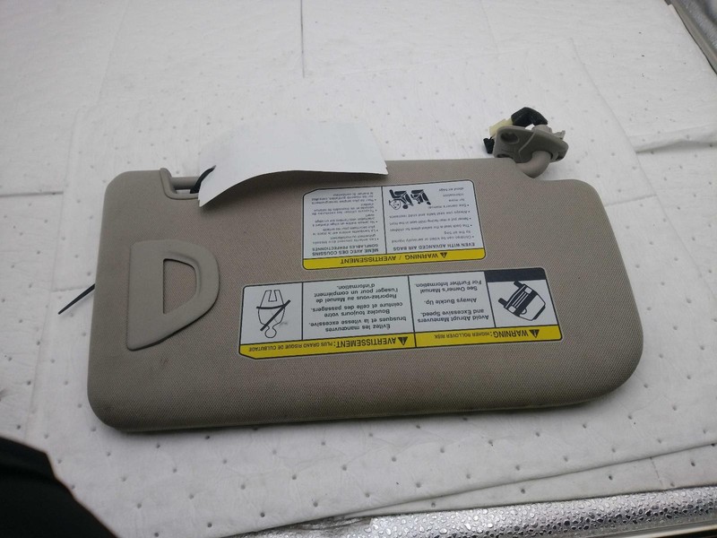 2019 Nissan Rogue Left Sun Visor Black OEM 673400 54K Miles Used