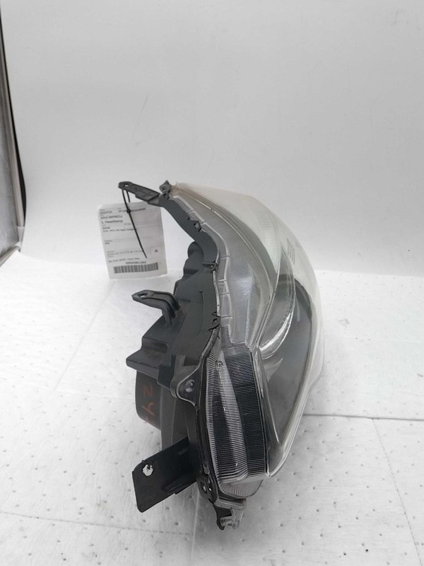 2016 Subaru Impreza Left Headlight Assembly White OEM 260650 137K Miles