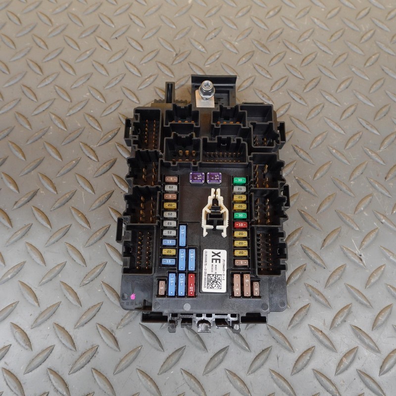 2016-2020 TESLA MODEL X OEM IN CABIN JUNCTION FUSE BOX CONTROL MODULE 109440901E