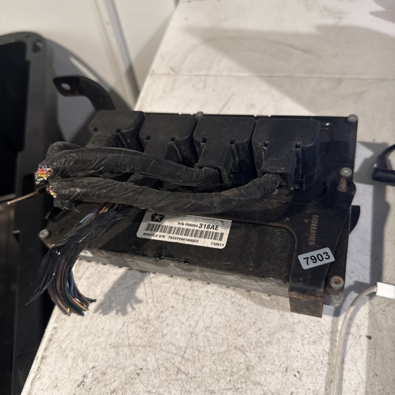 OE 2006 SEBRING STRATUS Engine ECM Control 2.7 P05094787AF 05094787AF 05094318AE