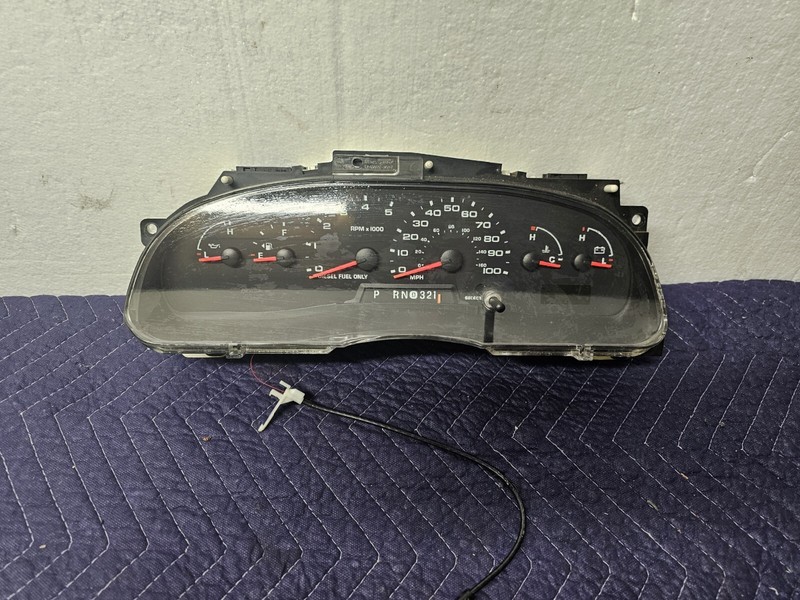 Speedometer Instrument Cluster 2005 Ford E350 Van Gauges DIESEL