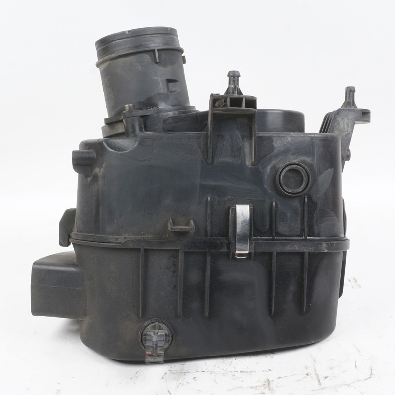 14-18 Maserati Ghibli Quattroporte Engine Air Intake Filter Left 670005844 OEM