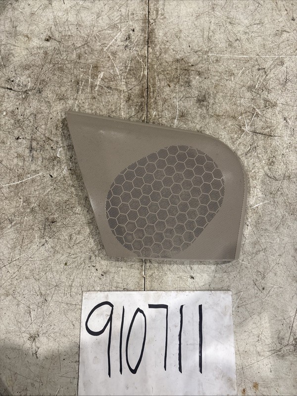 06-11 Cadillac DTS OEM Front Right Door Panel Speaker Cover Grille Cover