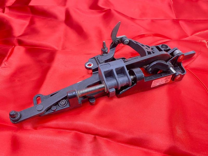 04-10 BMW E64 M6 Convertble Right Passenger Side Top Lock Latch Linkage Rod OEM✅