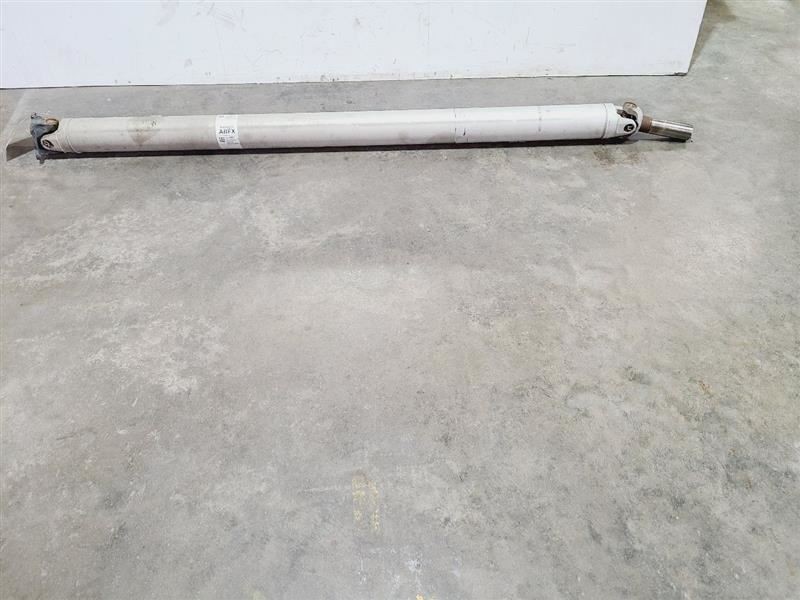 Rear Drive Shaft New Style 4WD Crew Cab 5.3L Fits 19 SIERRA 1500 PICKUP 571533